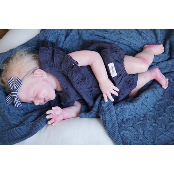 Silicone reborn baby 19′ - Image 4